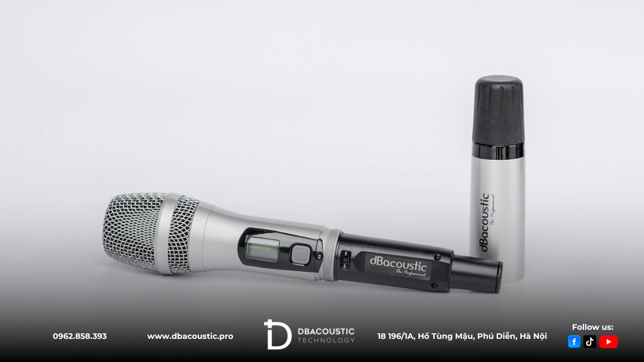 Tay mic DBacoustic DB450II V2 nổi bật với màu bạc sang trọng