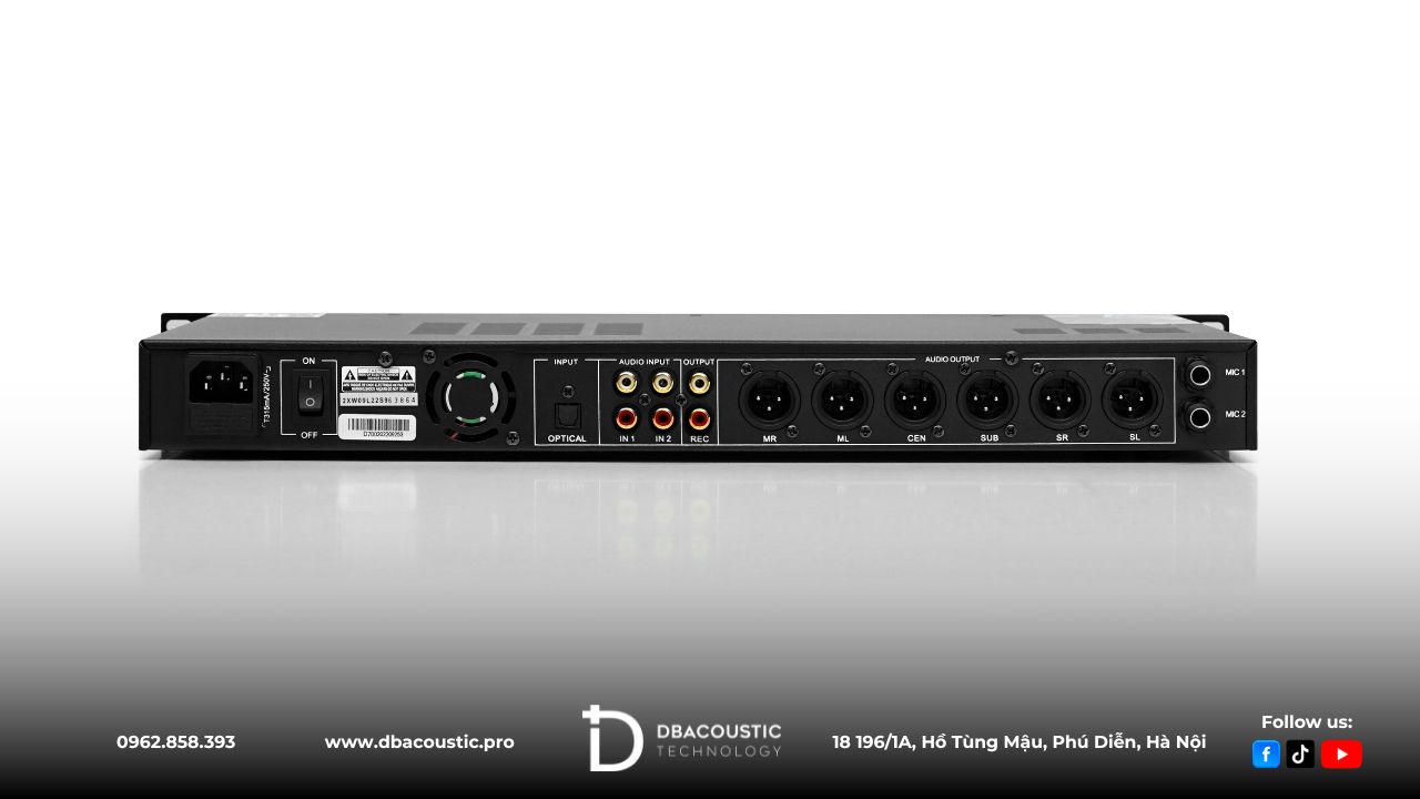 D700 trang bị hệ thống kết nối đầy đủ, linh hoạt