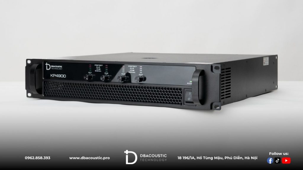 DBAcoustic KP4900 có công suất 900W/CH (8Ω) và 1300W/CH (4Ω).